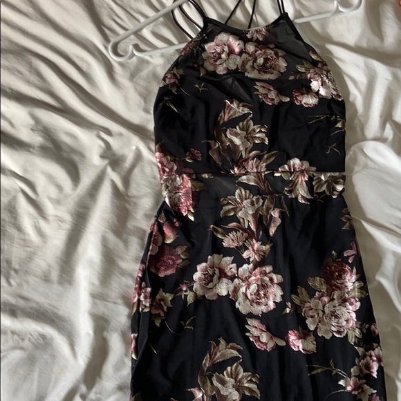 Dress - Picture 1 of 4